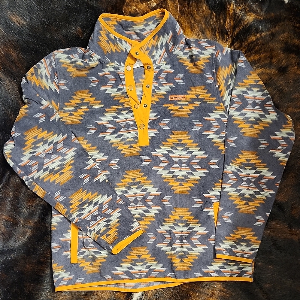 Cinch Fleece with Orange and Gray Pattern